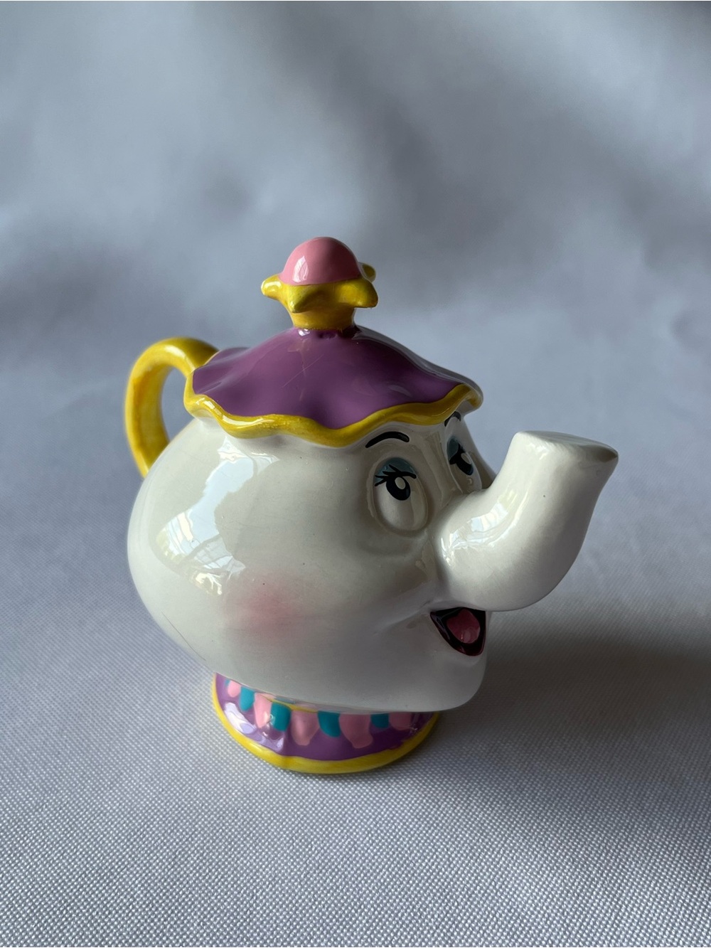 Vintage Disney "The Walt Disney Company" Mrs. Potts Mini Ceramic Figurine